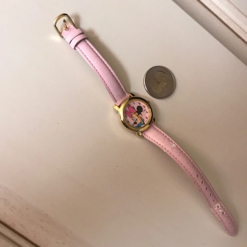Vintage Cutie! Minnie mouse pale pink face‎ watch